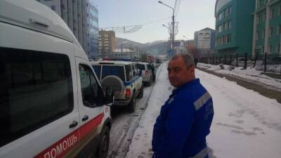 В Южно-Сахалинске проверили, как водители пропускают скорую