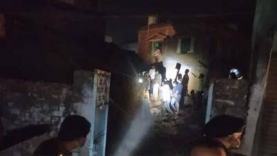 В Индии при взрыве во время производства петард погибли семь человек