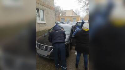 В Пензе ребенка вызволили из запертого автомобиля - penzainform.ru - Пенза