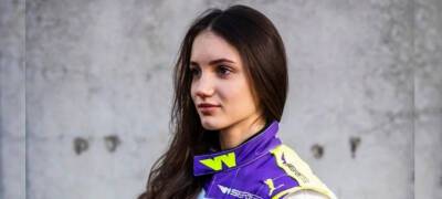 Автогонщица из Карелии Ирина Сидоркова не смогла участвовать в заездах W Series в Барселоне