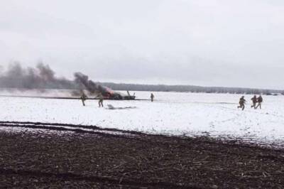 Украинские военные сбили еще один вертолет над Волновахой