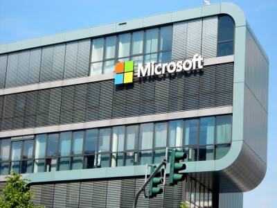 Microsoft приостанавливает работу в России