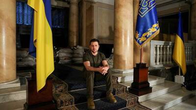 В украинской раде опровергли отъезд Зеленского из Киева