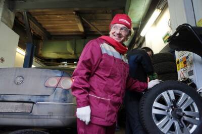 «Зимний месяц»: москвичам посоветовали не спешить со сменой резины на автомобилях
