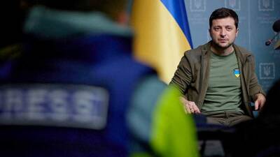 В Совфеде констатировали утрату Зеленским контроля над ситуацией на Украине