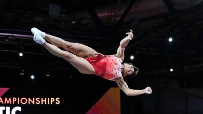 Узбекистанская гимнастка Оксана Чусовитина в 46 лет взяла золото на этапе КМ в опорном прыжке