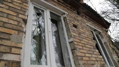 В результате обстрела украинскими военными Горловки пострадали мужчина и ребёнок