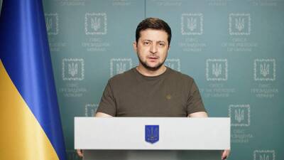 Зеленский заявил, что не сбежал из Киева