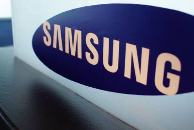 Samsung приостановила поставки телефонов и микрочипов в Россию