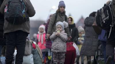 ТАСС: Минобороны РФ объявляет режим тишины и открывает гуманитарные коридоры в Мариуполе и Волновахе