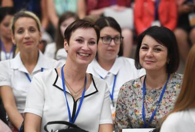 Почти 11 тысяч женщин нашли новую работу благодаря Бирже труда Ленобласти