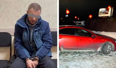 Таксист в Омске похитил продававшую машину девушку и увез ее в лес в багажнике
