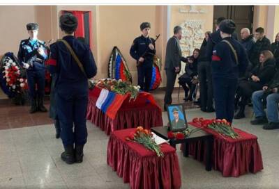В Светогорске простились с бойцом, погибшим во время спецоперации на Украине