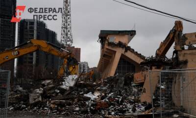 В Петербурге сносят павильон «Ленэкспо»