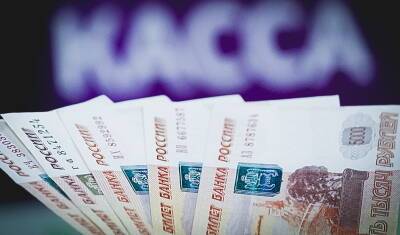 Чиновникам Башкирии поднимут зарплаты на 9% и выдадут премии размером с оклад