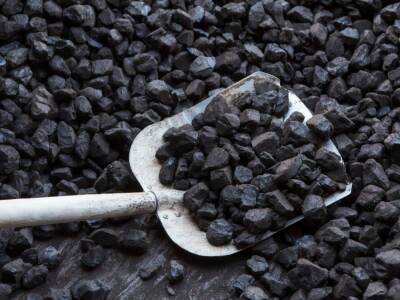 Для больниц Днепропетровской области привезли уголь из шахты "Павлоградуголь"