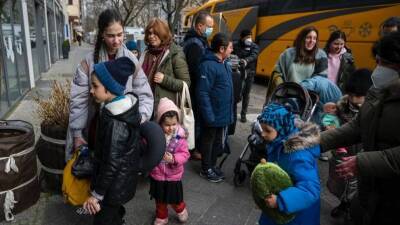 Спасение от Путина: 120 детей-сирот прибыли в Берлин