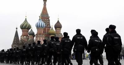 В российских городах - новая волна обысков у активистов и правозащитников