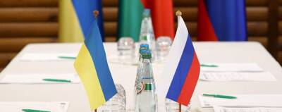 Глава МИД КНР Ван И: Россия и Украина должны провести прямые переговоры
