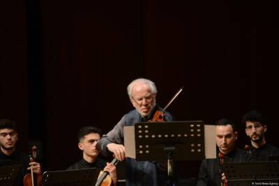 Гейдар Алиев - Гия Канчели - В Центре Гейдара Алиева состоялся концерт всемирно известного скрипача Гидона Кремера, посвященный 75-летию Маэстро (ФОТО) - trend.az - Азербайджан - Баку