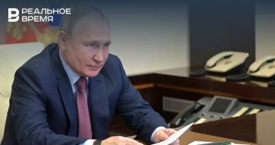 Путин поручил составить список стран, которые ввели санкции против России