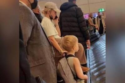 Уехавшую из России «в отпуск» Ксению Собчак с сыном заметили в Израиле – в аэропорту Тель-Авива