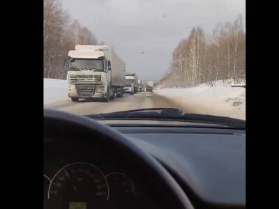 На участке М5 в Челябинской области закрыли движение грузовиков и автобусов