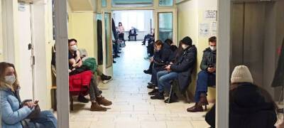В Карелии за сутки зарегистрировано более 300 новых случаев заражения коронавирусом