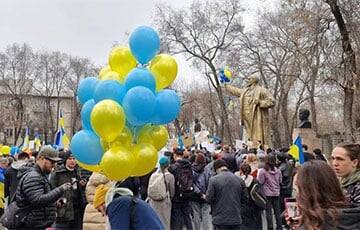 «Путин капут»: в Казахстане проходит митинг в поддержку Украины