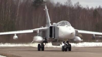 Самолёты ВКС России выполняют боевые задачи на Украине — видео