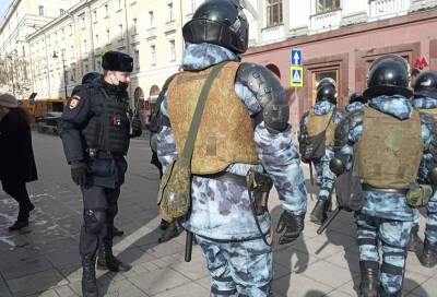 Центр Москвы оцепила полиция