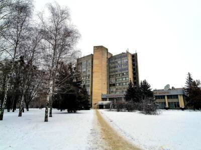 Российские оккупанты из "Градов" расстреляли физико-технический институт в Харькове. Там находится ядерная установка
