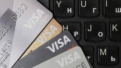 В ЦБ РФ рассказали о работе банковских карт Visa и MasterCard в России