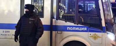 В центре Москвы произошло ДТП с участием автозака и Infiniti