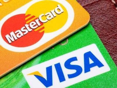 Visa и Mastercard уходят из России: 10 главных вопросов о работе банковских карт