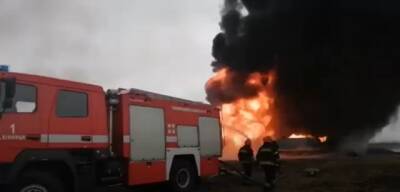 Из-за ракетного удара на Винниччине возник пожар на складе ГСМ (ВИДЕО)