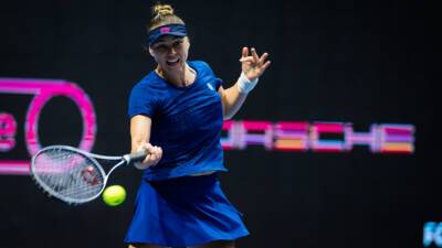 Россиянка Звонарева и немка Зигемунд выиграли теннисный турнир в Лионе