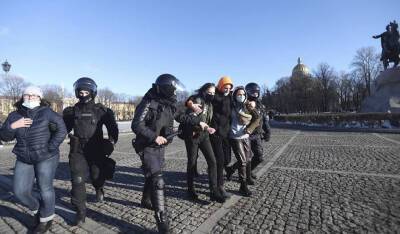 В 56 городах России прошли митинги против спецоперации в Украине. Задержаны 4 468 человек