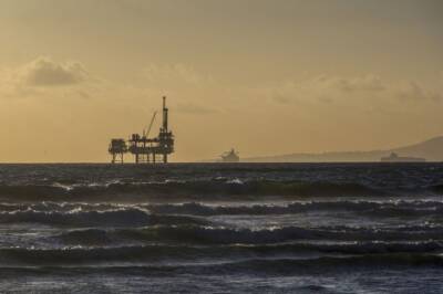Цена нефти Brent превысила $130 за баррель впервые с 2008 года