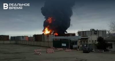 В Луганске в результате обстрела ВСУ начался пожар на нефтебазе