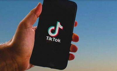 Tik Tok – всё: соцсеть прекратила распространение нового контента в России