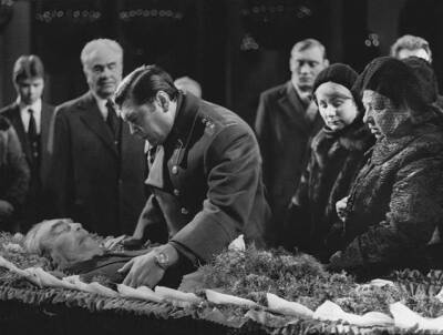 «Глухой удар»: какое событие на похоронах Брежнева стало пророческим - Русская семерка