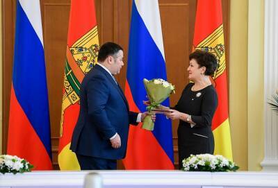 Губернатор Игорь Руденя вручил награды жительницам Верхневолжья