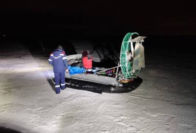 Спасатели искали потерявшегося на Ладожском озере рыбака