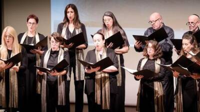 Почему в Израиле так любят хор: объясняет дирижер Ронен Борщевский