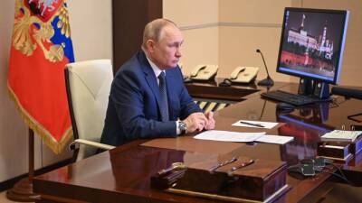 Путин заявил об отсутствии планов задействовать в защите Донбасса срочников