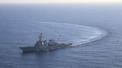 Балтийский флот начал слежение за эсминцами США