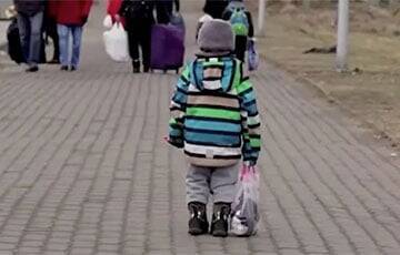 Видео с плачущим украинским мальчиком на границе с Польшей потрясло мир