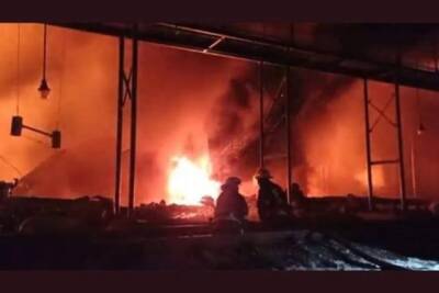 На Житомирщине ГСПЧ героически погасила пожар на нефтебазе