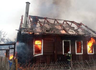 В вечернем пожаре в Смоленской области погибло 3 человека
